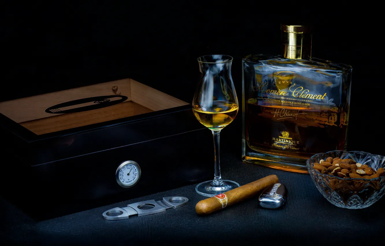 Photo wallpaper alcohol, cigar, nuts