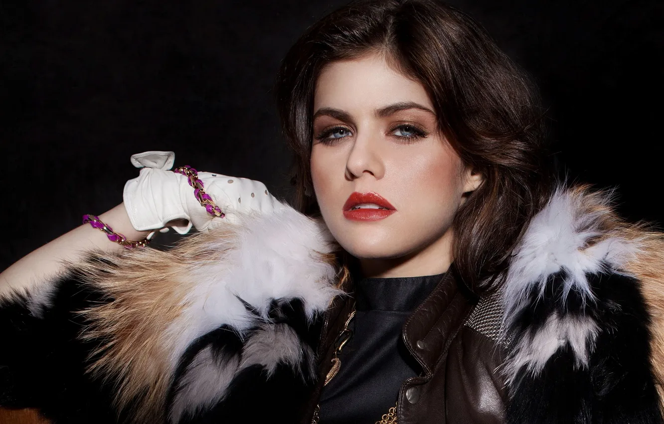 Photo wallpaper girl, actress, brunette, jacket, gloves, fur, Alexandra Daddario, Alexandra Daddario