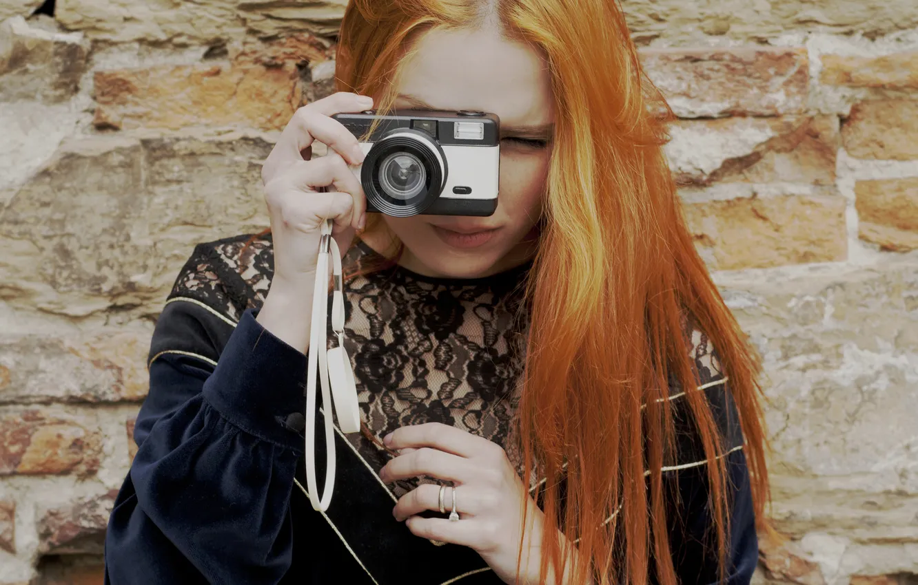 Photo wallpaper girl, camera, the camera, red, relieves