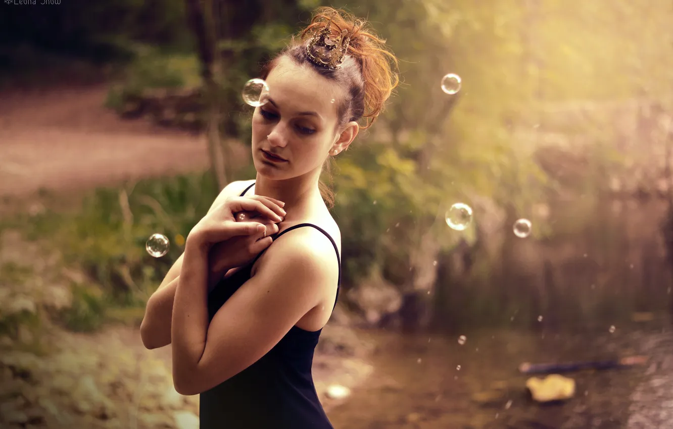 Photo wallpaper girl, bubbles, brown hair