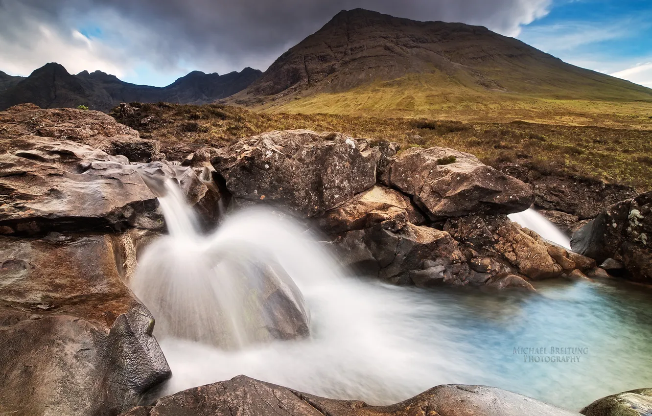 Photo wallpaper waterfall, Scotland, Michael Breitung, Isle of Skye
