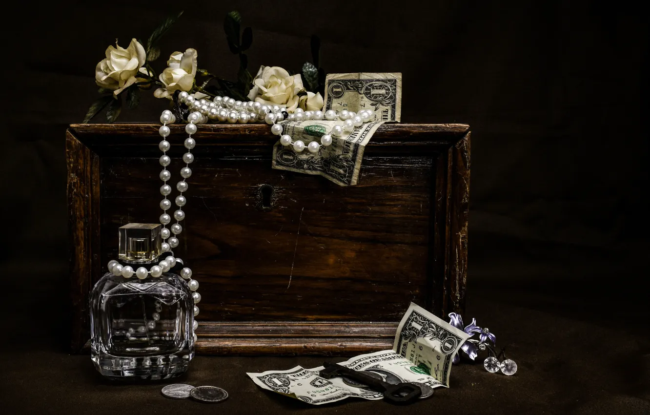 Photo wallpaper flowers, the dark background, roses, money, spirit, key, box, beads