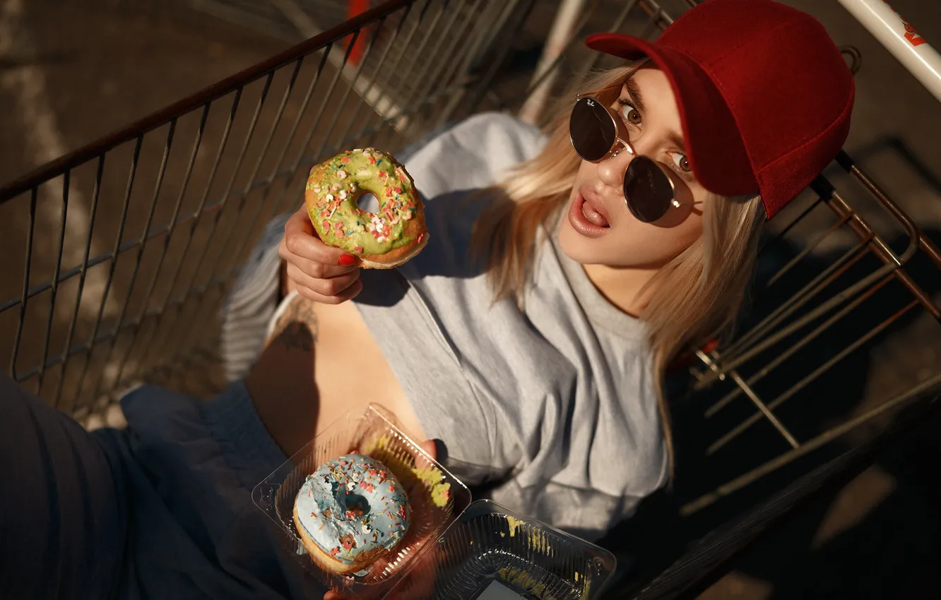 Photo wallpaper girl, pose, glasses, cap, truck, donuts, baseball cap, Ivan Kovalev