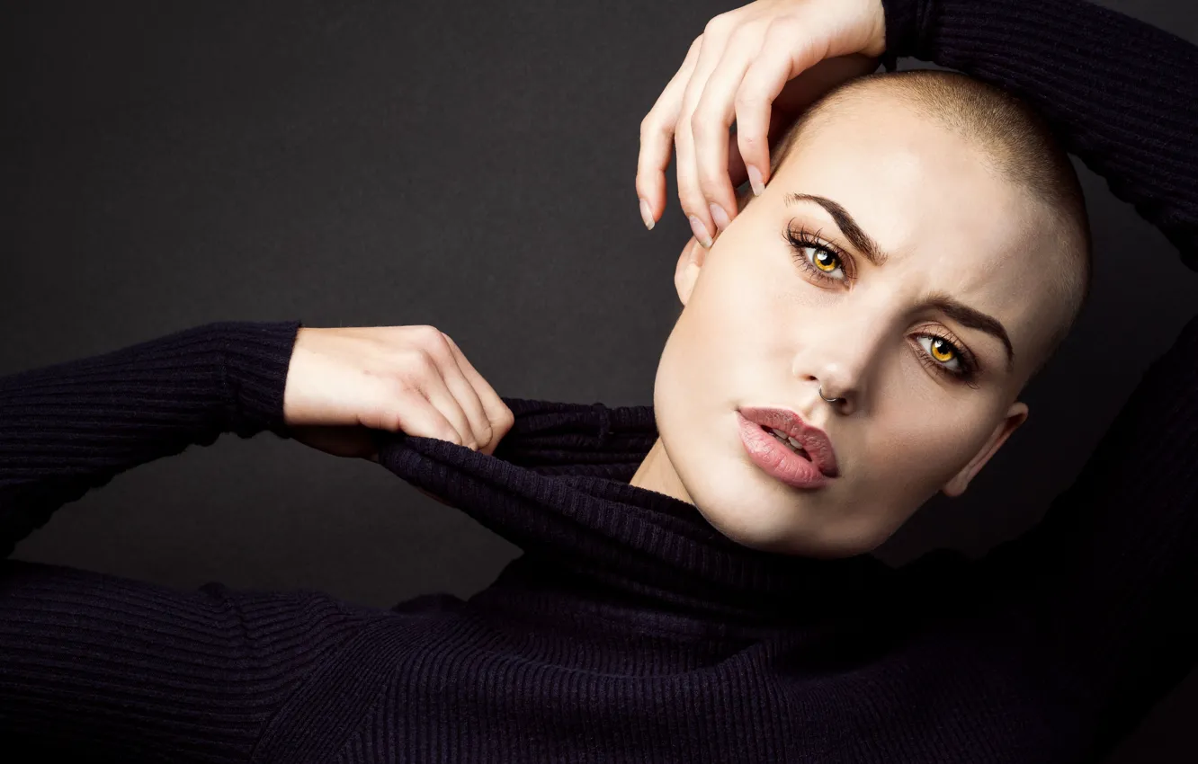 Photo wallpaper girl, model, look, piercing, bald, sweater, Vendela Lindblom, bald girl