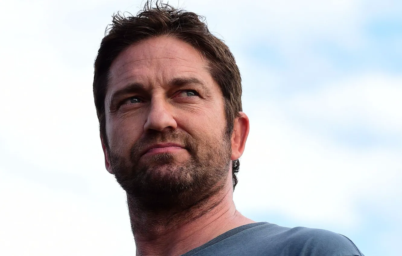 Photo wallpaper look, pose, actor, bristles, Gerard Butler, Gerard Butler