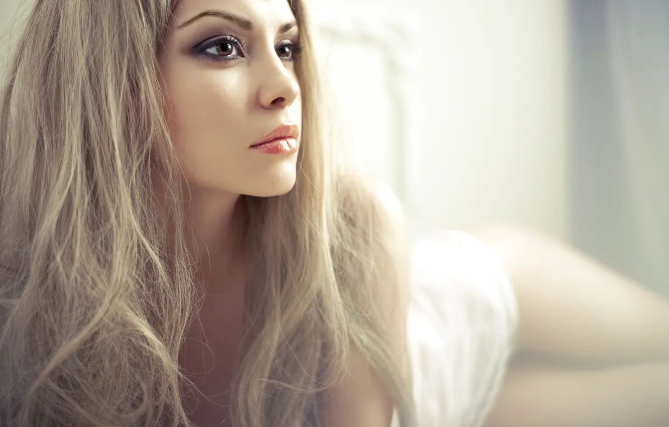 Photo wallpaper girl, makeup, long hair