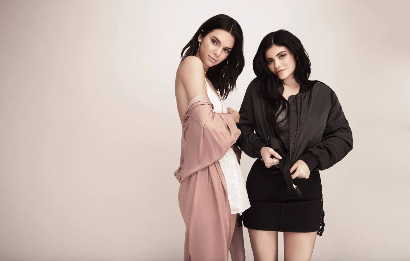 Photo wallpaper sisters, Kylie Jenner, Kendall Jenner