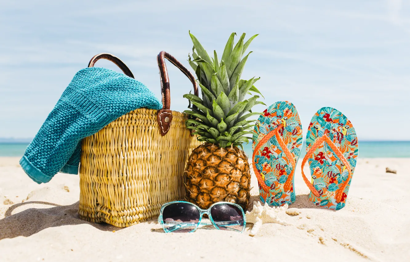 Photo wallpaper sand, sea, beach, summer, stay, glasses, summer, bag