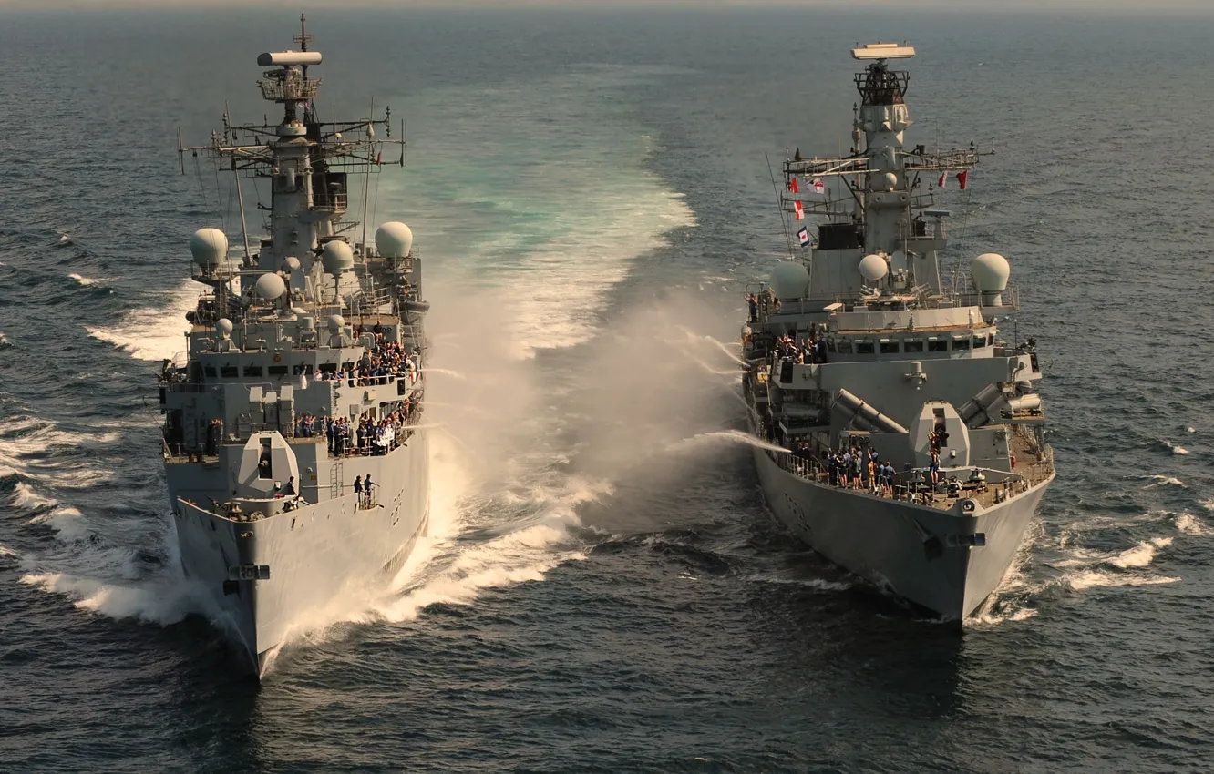 Photo wallpaper England, frigate, HMS Cumberland, HMS Monmouth