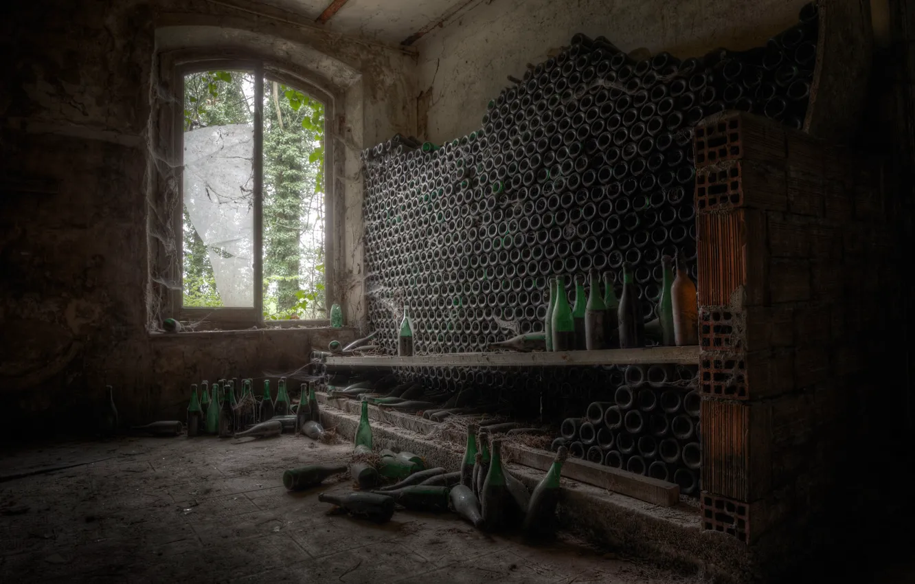 Photo wallpaper room, bottle, window