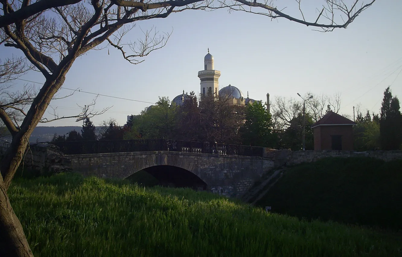 Photo wallpaper bridge, Crimea, Feodosiya