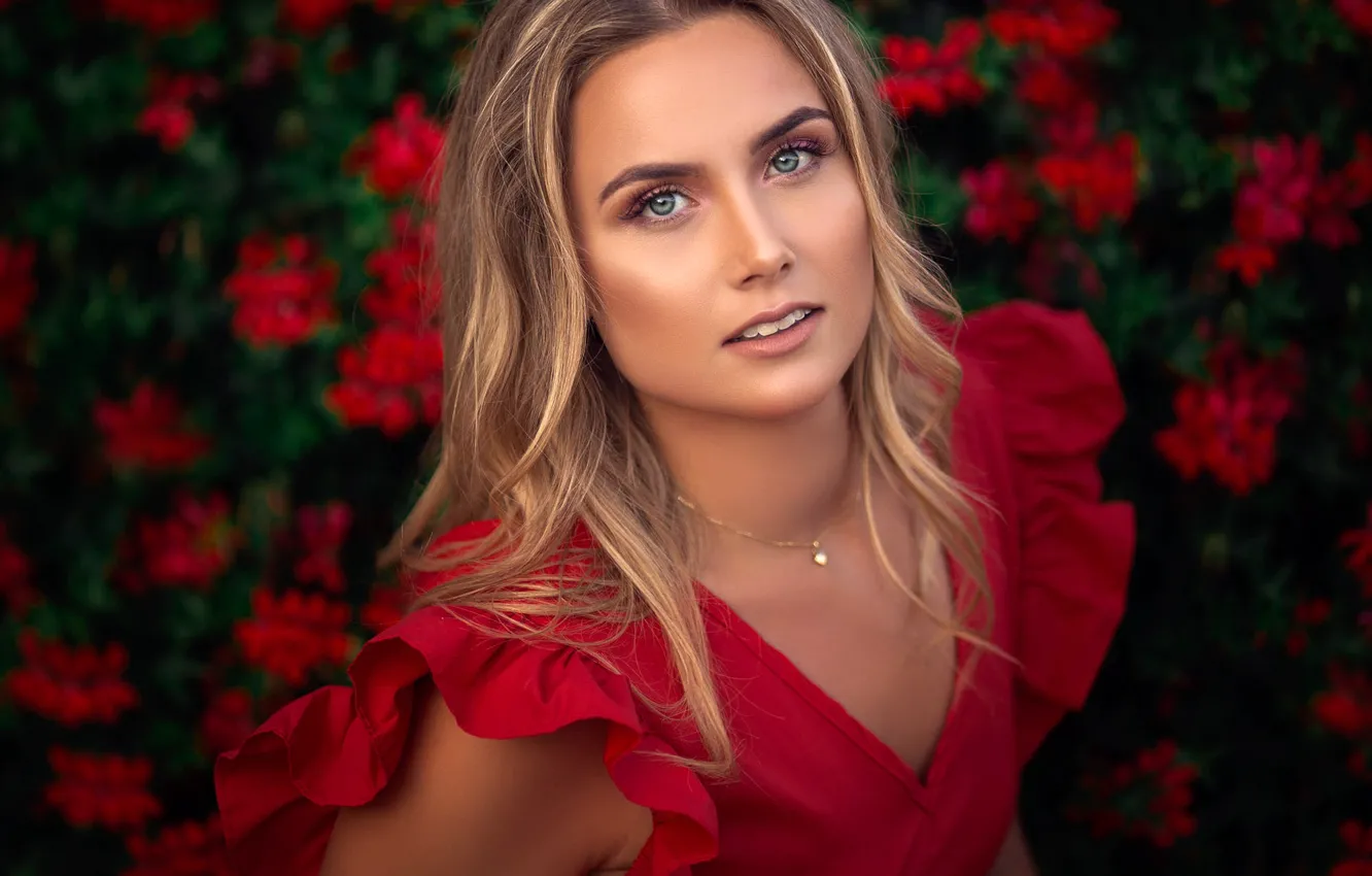 Photo wallpaper look, flowers, background, model, portrait, makeup, hairstyle, blonde