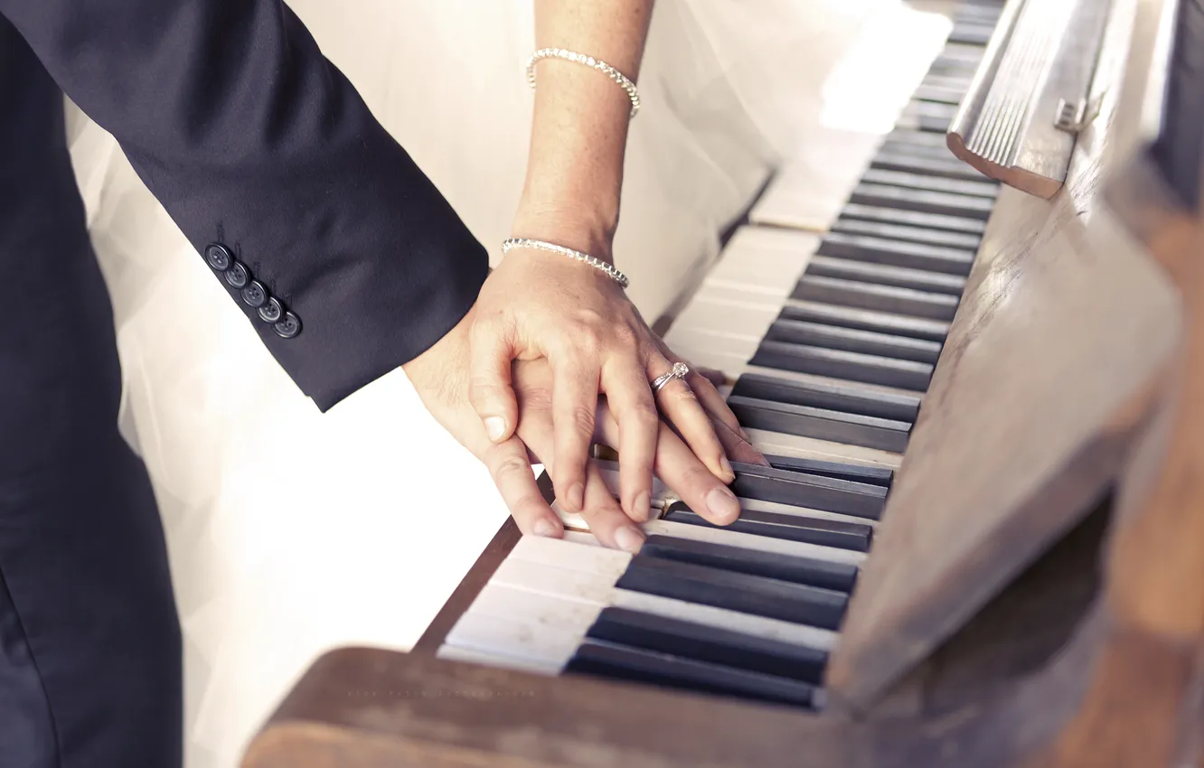 Photo wallpaper love, hands, keys, ring, fingers, lovers, piano, the bride