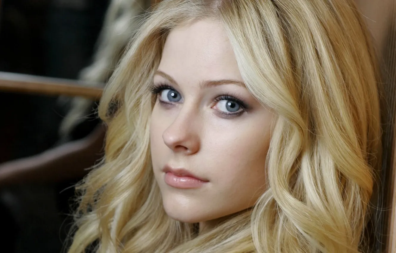 Photo wallpaper singer, April, Lavigne