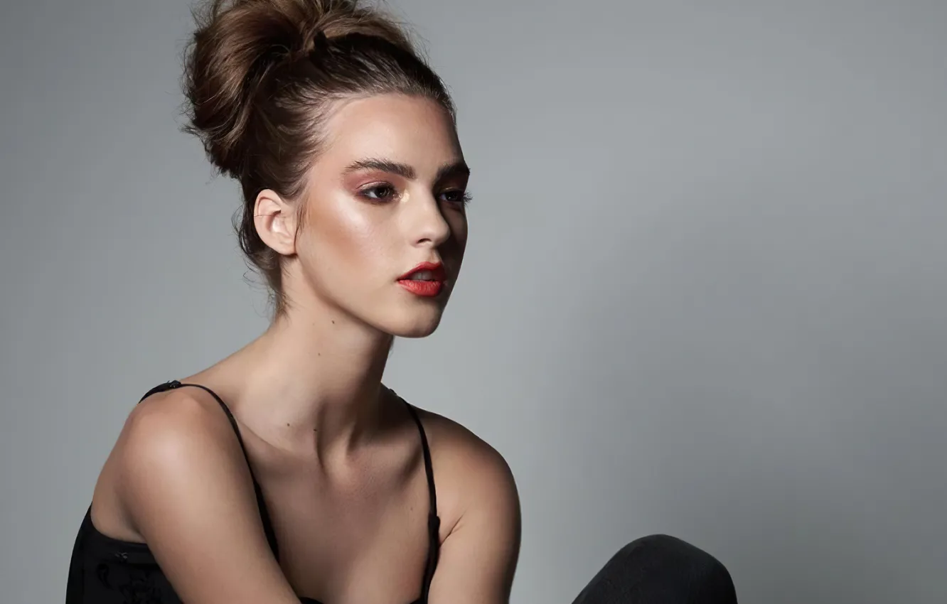 Photo wallpaper look, girl, model, makeup, Emily Feld