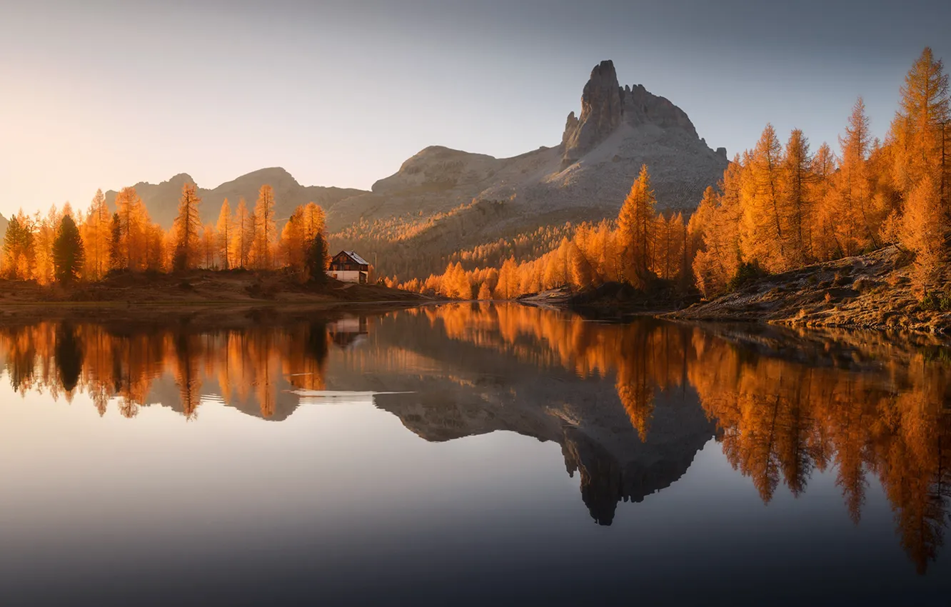 Photo wallpaper autumn, forest, mountains, lake, Lake Pillowcase