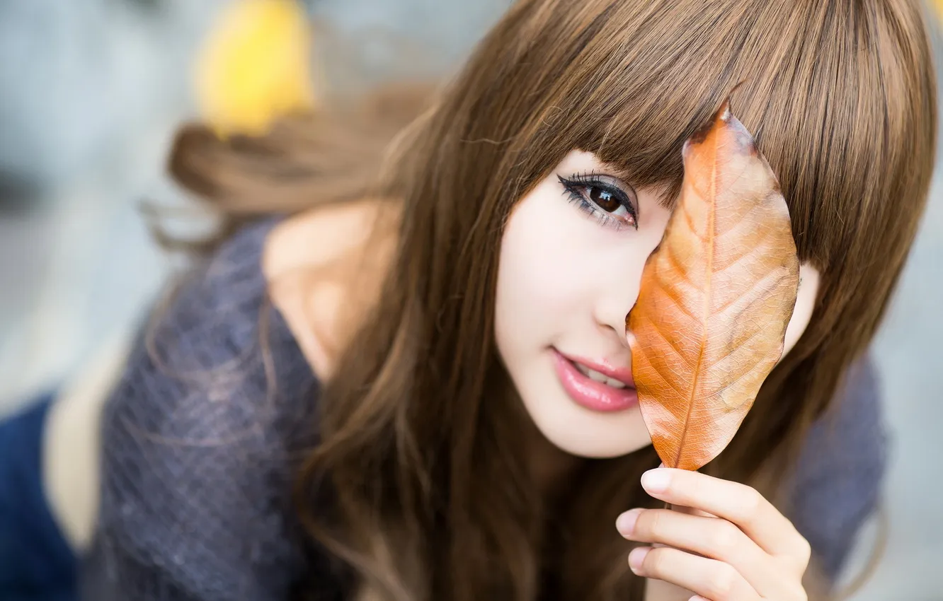 Photo wallpaper leaves, girl, Asian