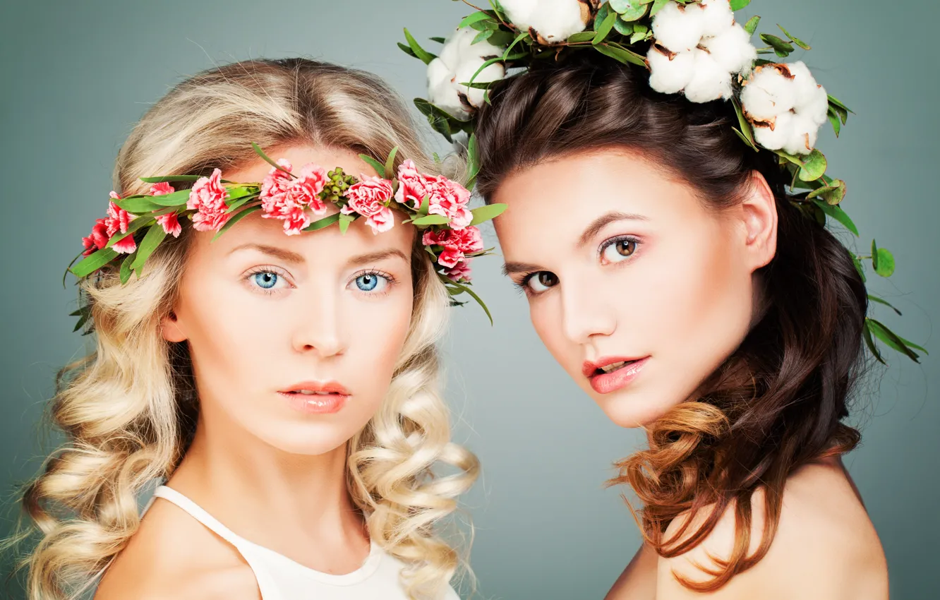 Photo wallpaper girl, flowers, brunette, blonde, cotton, wreath, curls, clove