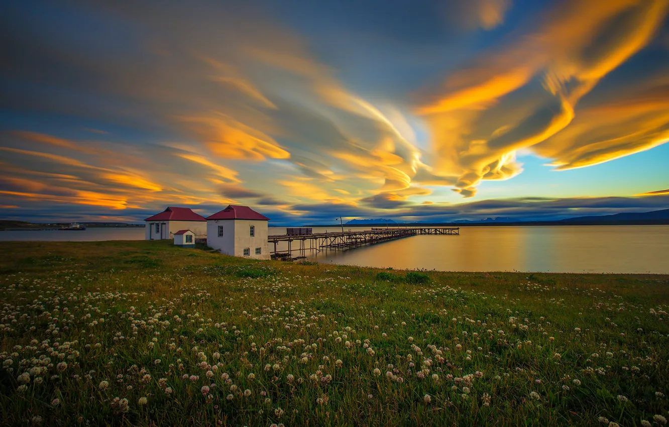 Photo wallpaper clouds, lake, home, pier, pierce