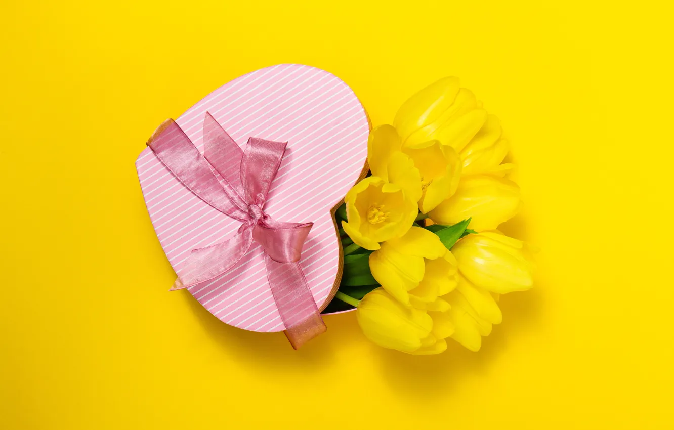 Photo wallpaper flowers, gift, heart, bouquet, yellow, tulips, love, bow