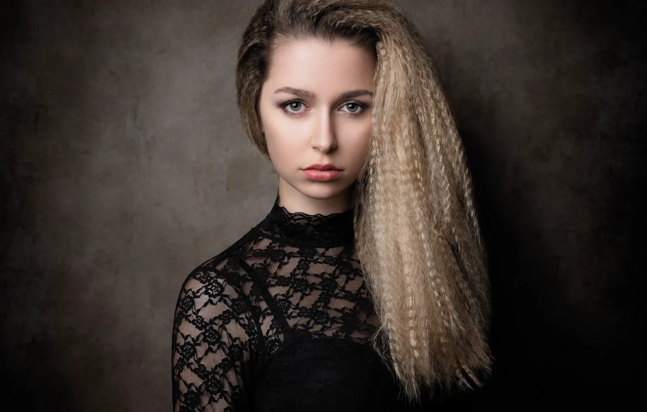Photo wallpaper Michael Schnabl, Theresa, sponge, curls, portrait