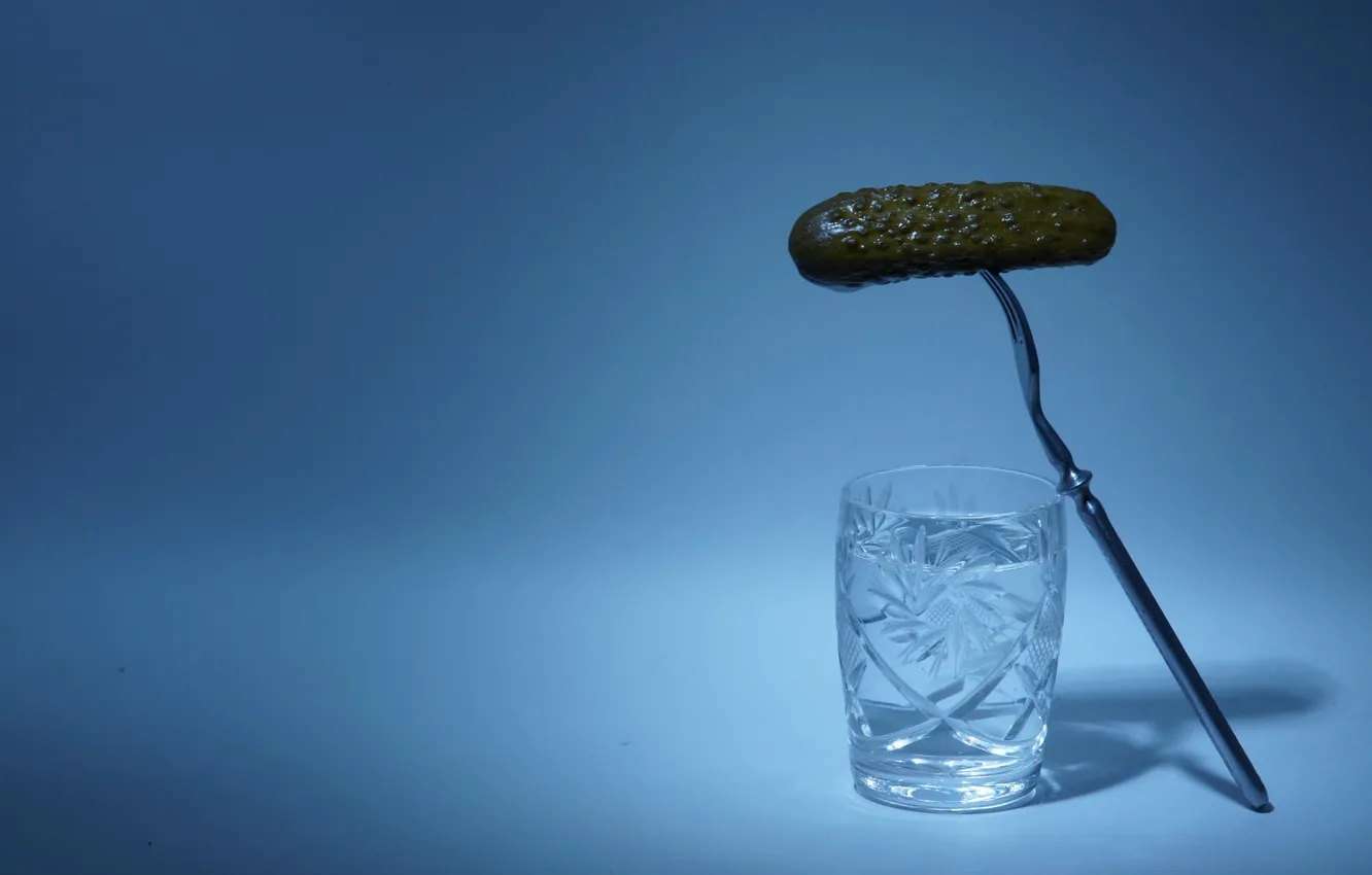 Photo wallpaper cucumber, stack, vodka
