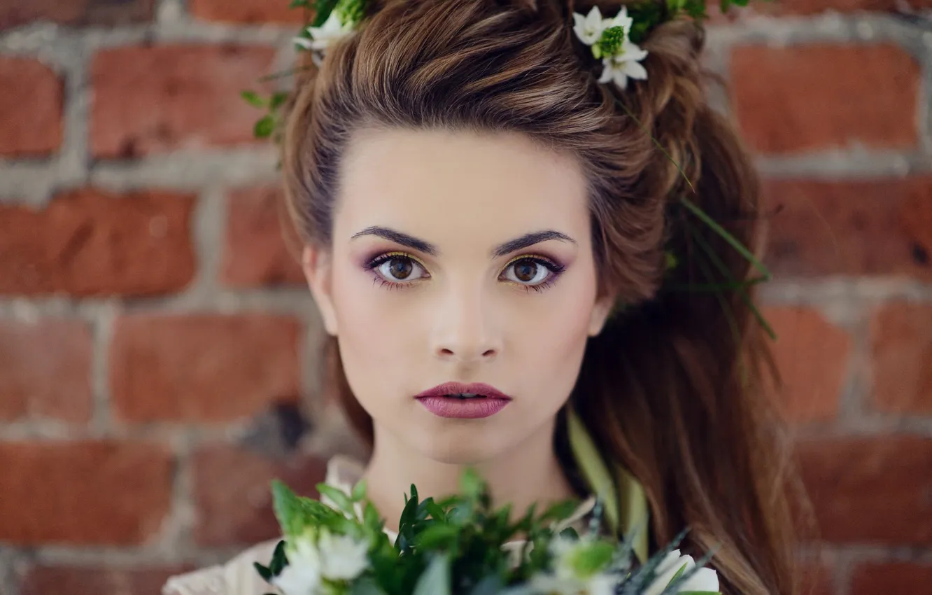 Photo wallpaper eyes, look, flowers, tenderness, portrait, lips, beauty, phographer