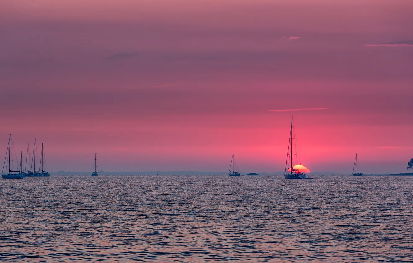 Photo wallpaper sea, sunset, yacht, glow