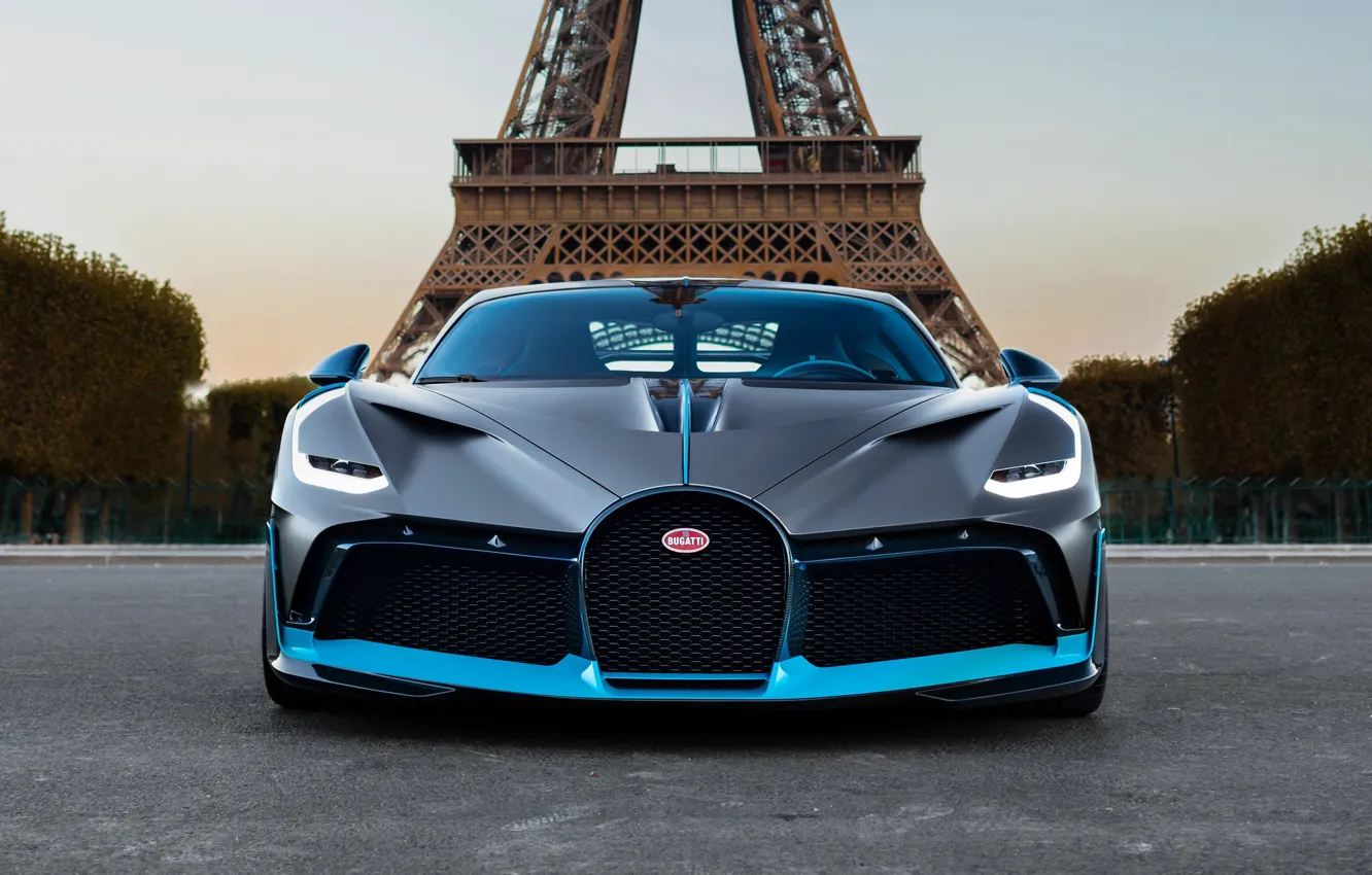 Photo wallpaper Paris, Bugatti, Eiffel tower, supercar, front view, 2018, hypercar, Divo