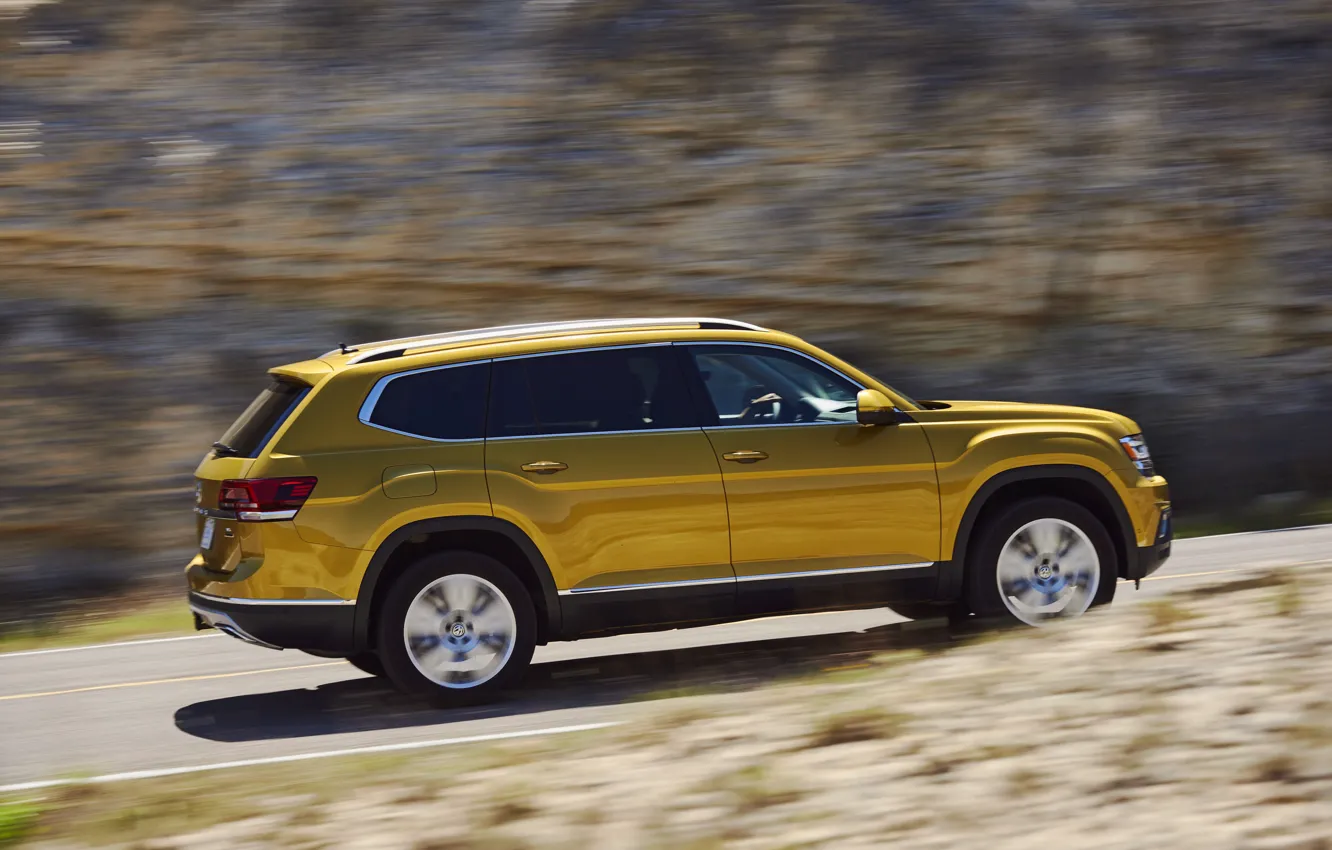 Photo wallpaper road, rock, yellow, movement, Volkswagen, Atlas, 2017