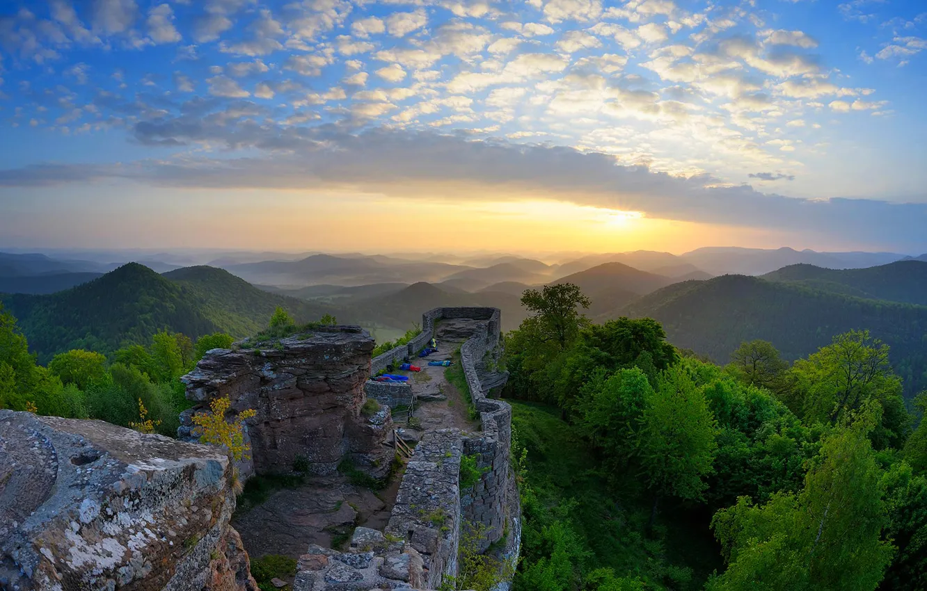 Photo wallpaper mountains, dawn, Germany, ruins, tourists, Wegelnburg, Rhineland-Palatinate, Nothweiler