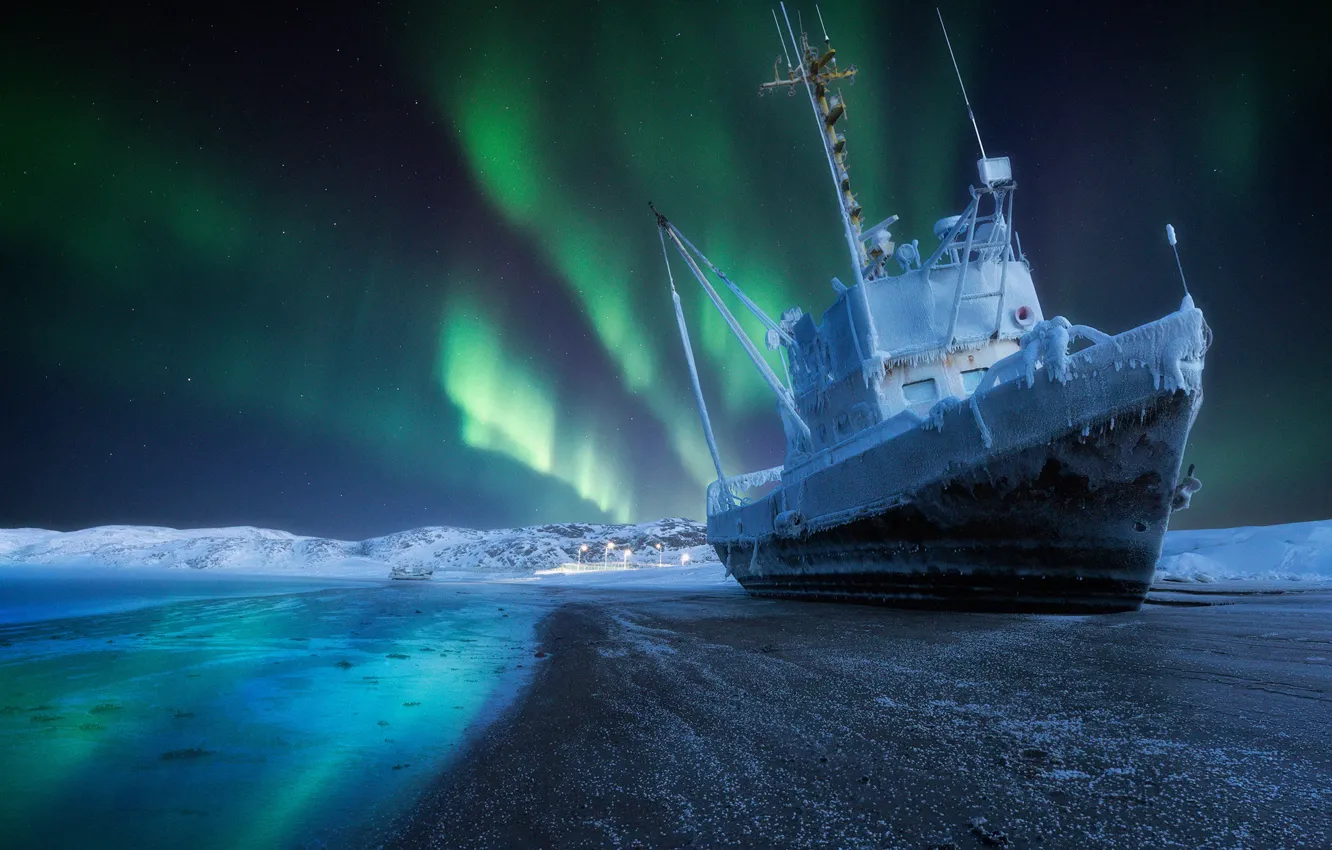 Photo wallpaper ship, Northern lights, Russia, The Kola Peninsula, the boat, Murmansk oblast, The Barents sea, Alexey …