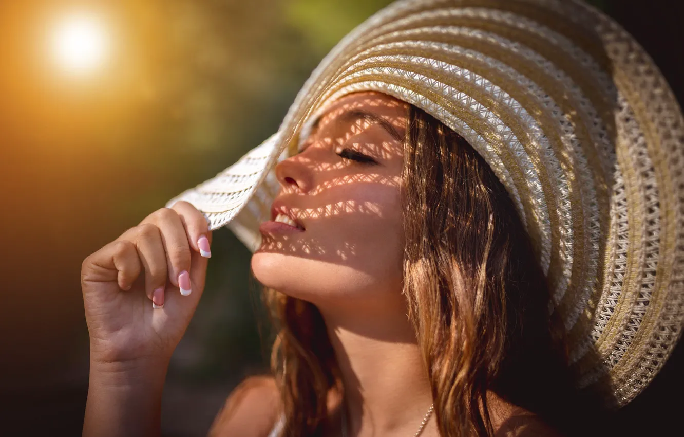Photo wallpaper girl, the sun, face, hat, Joan Fradera
