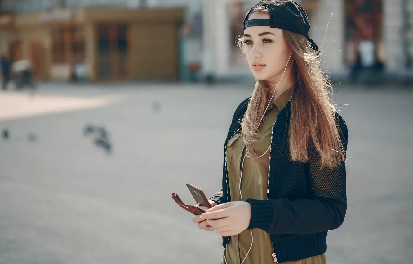 Photo wallpaper long hair, woman, young, beautiful, model, t-shirt, Charming, baseball cap