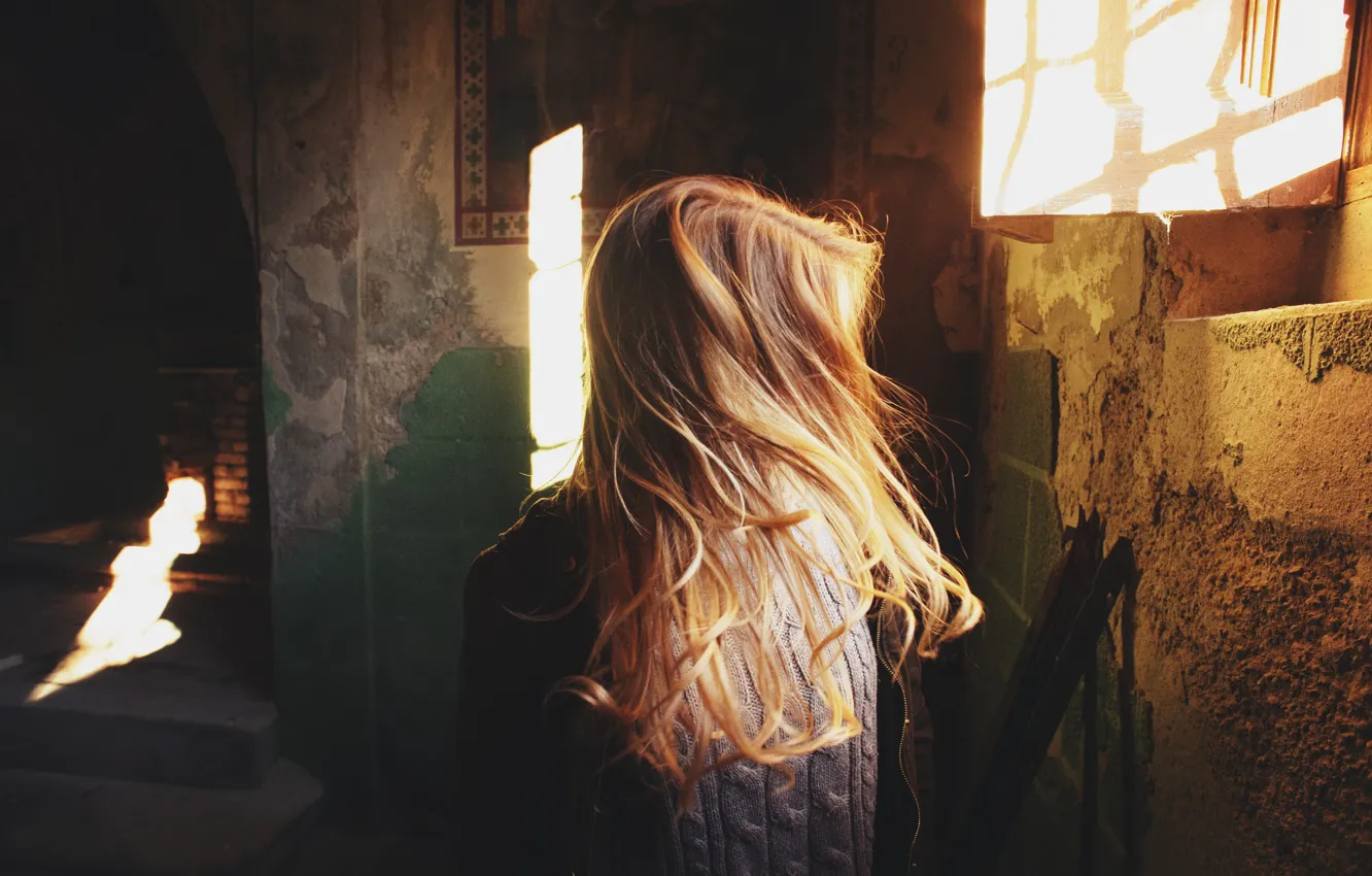Photo wallpaper girl, blonde, curls