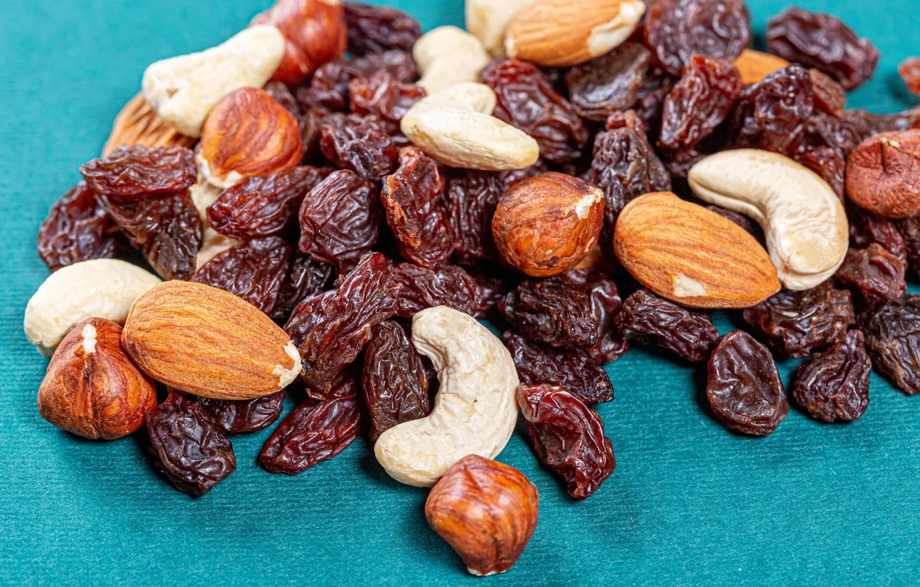 Photo wallpaper nuts, almonds, hazelnuts, raisins, cashews