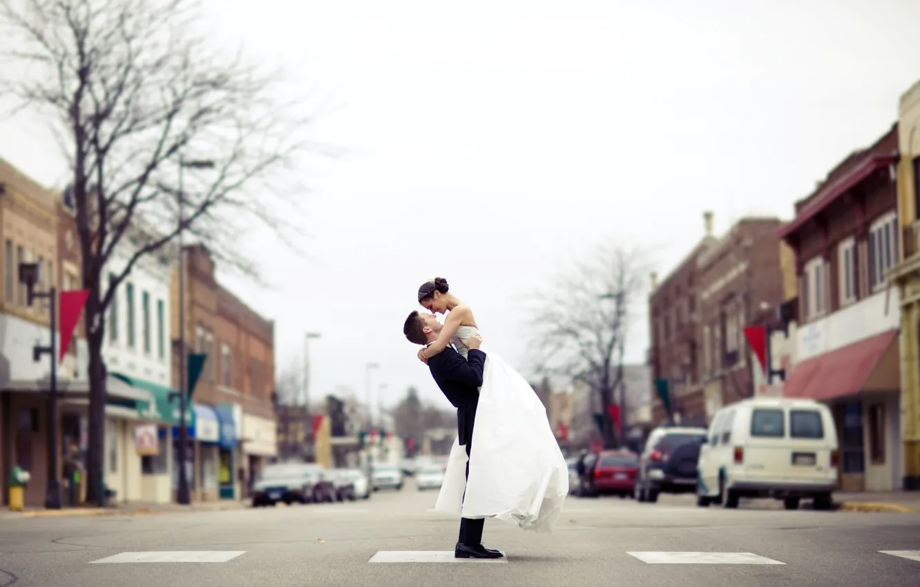 Photo wallpaper road, the city, street, dress, costume, lovers, the bride, the groom