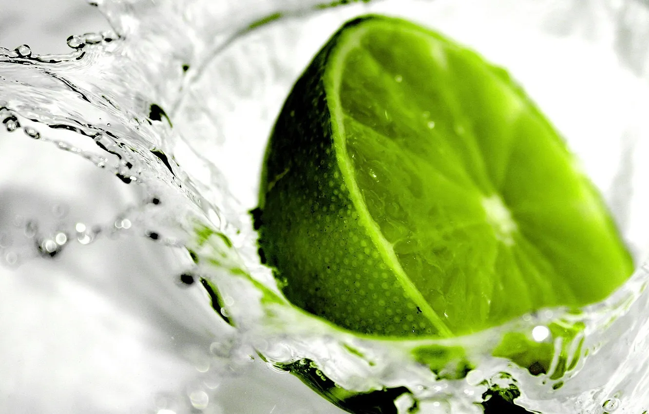 Photo wallpaper water, limon, cytryna