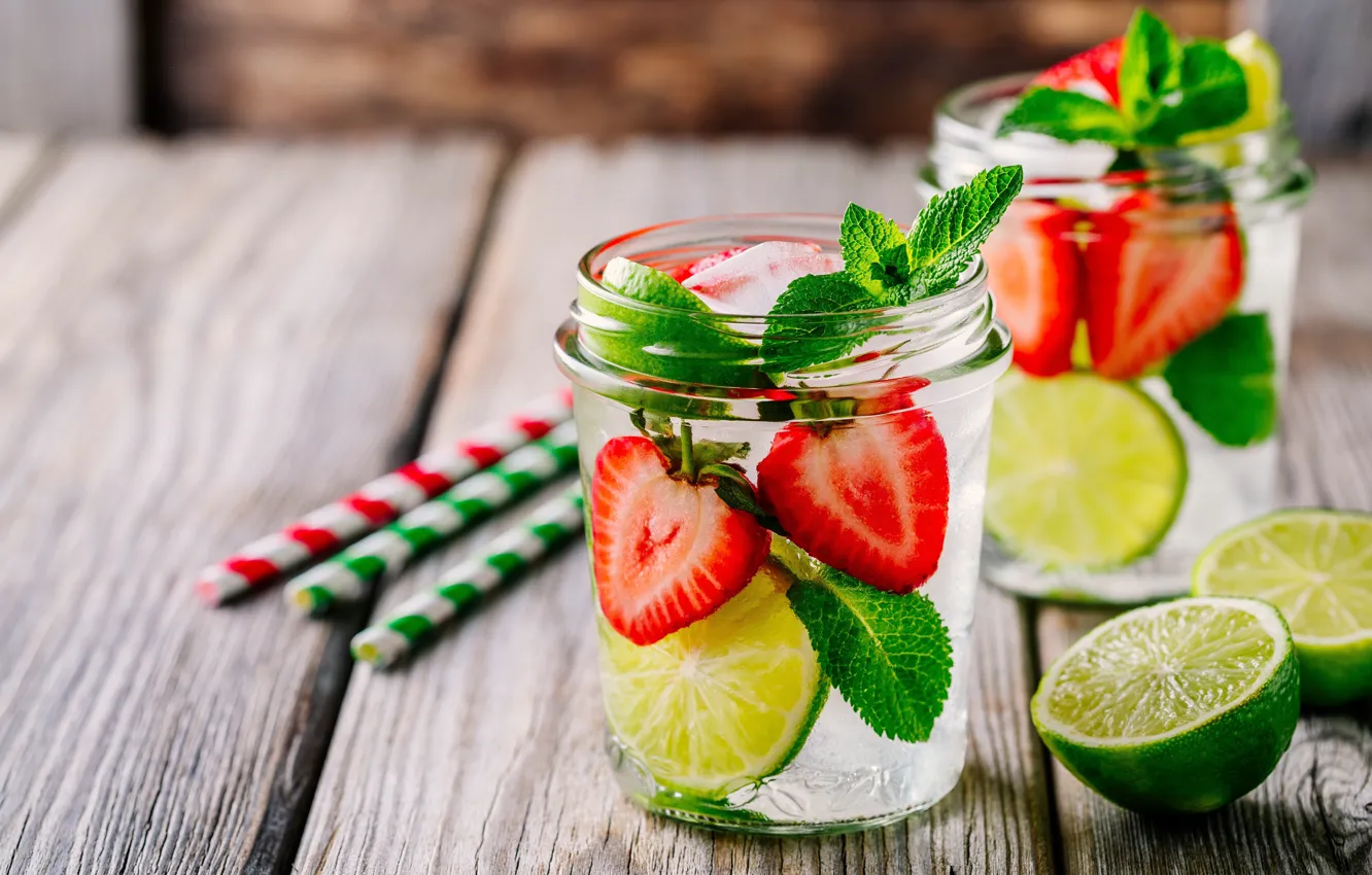 Photo wallpaper glass, strawberry, lime, drink