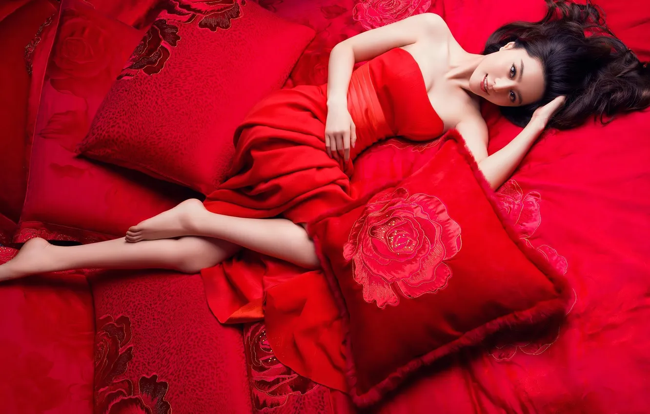 Photo wallpaper red, background, pillow, silk, brunette, bed, Asian
