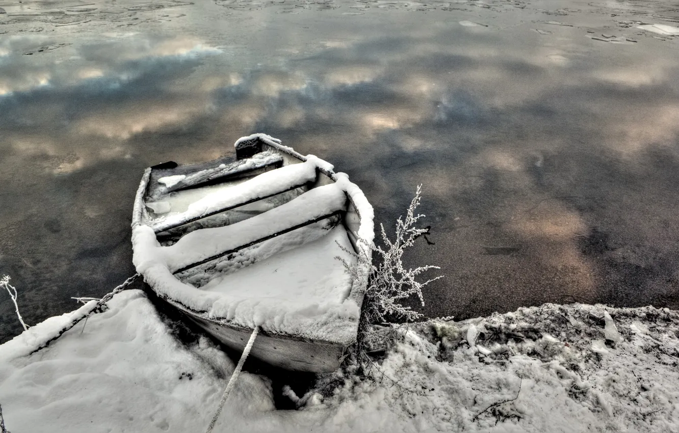 Photo wallpaper lake, pond, boat, frost, pond, winter.snow