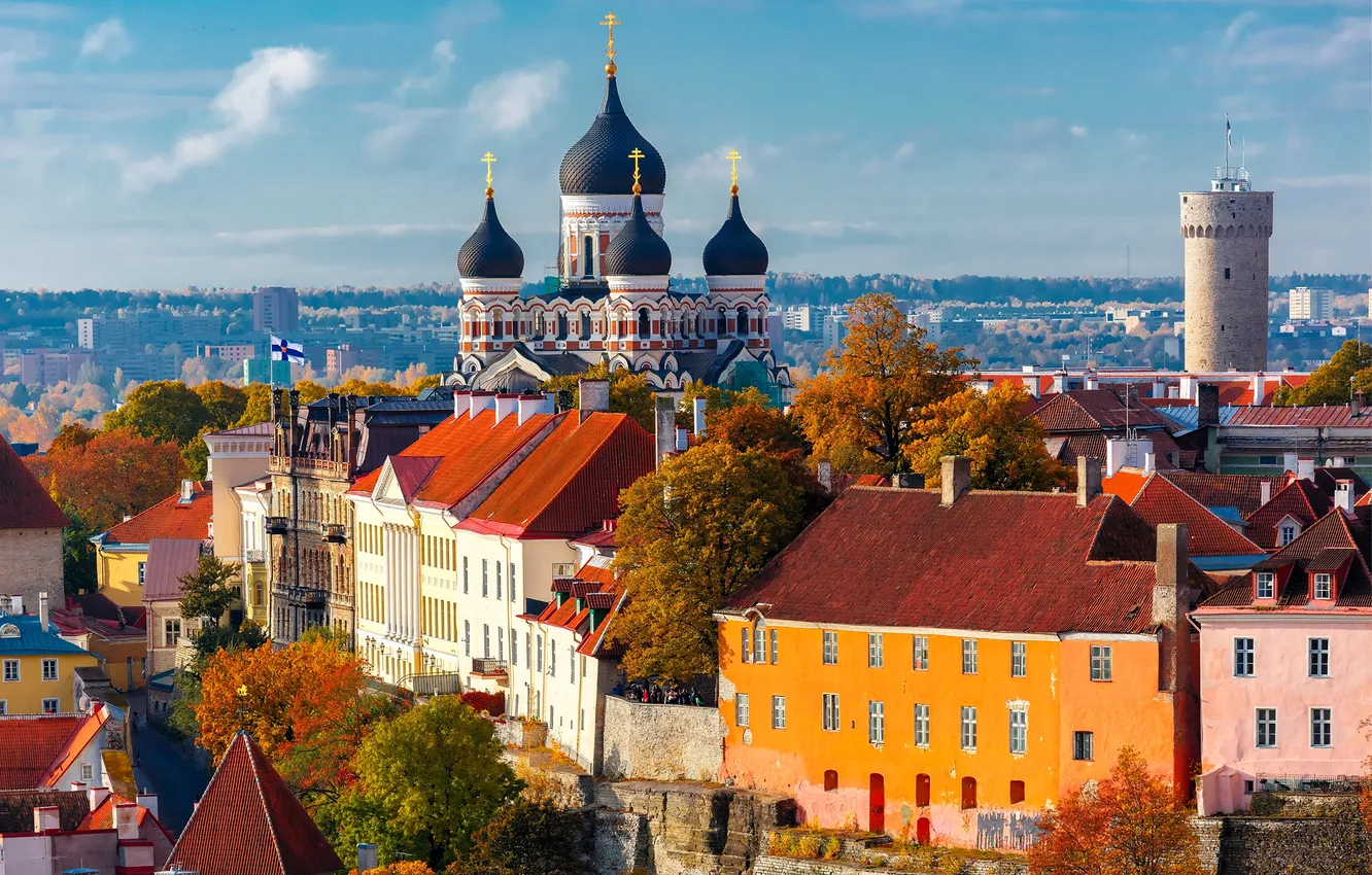 Photo wallpaper autumn, trees, building, home, Estonia, Tallinn, panorama, Cathedral