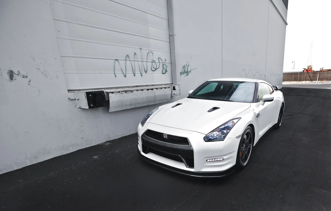 Photo wallpaper white, the sky, reflection, wall, crane, the fence, GTR, Nissan