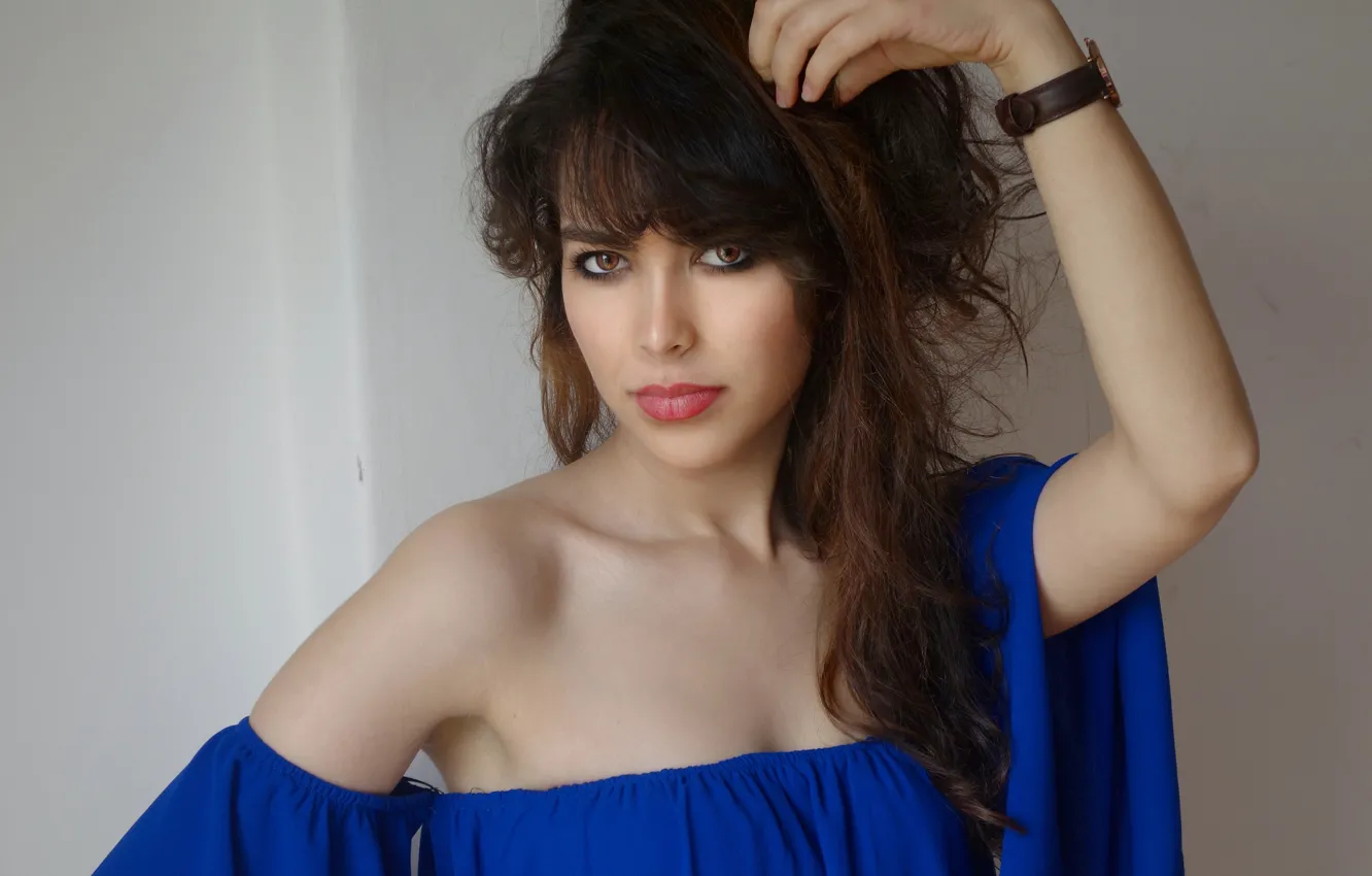 Photo wallpaper eyes, girl, face, background, hair, hands, lipstick, lips