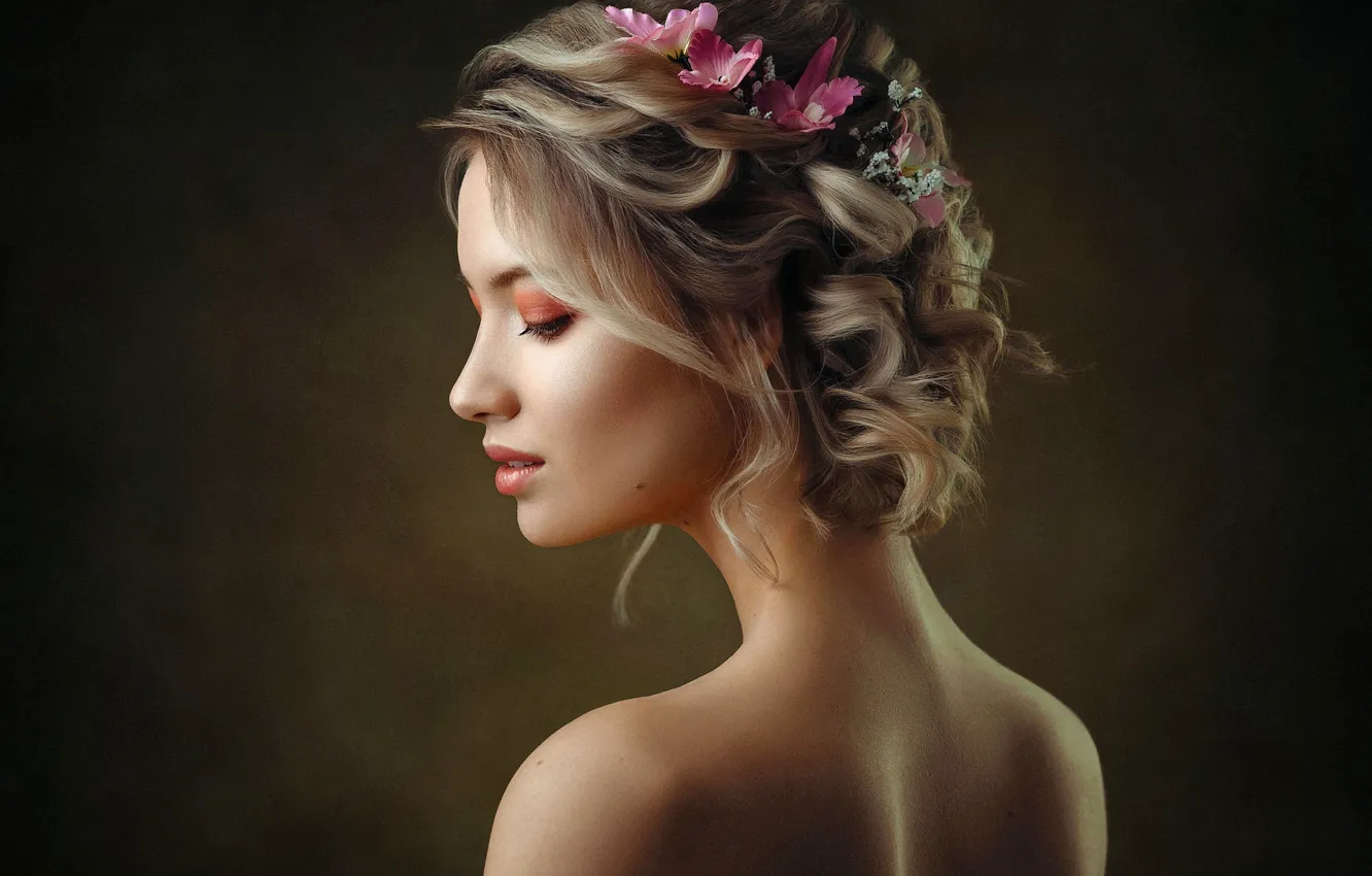 Photo wallpaper girl, face, background, portrait, makeup, blonde, hairstyle, shoulders
