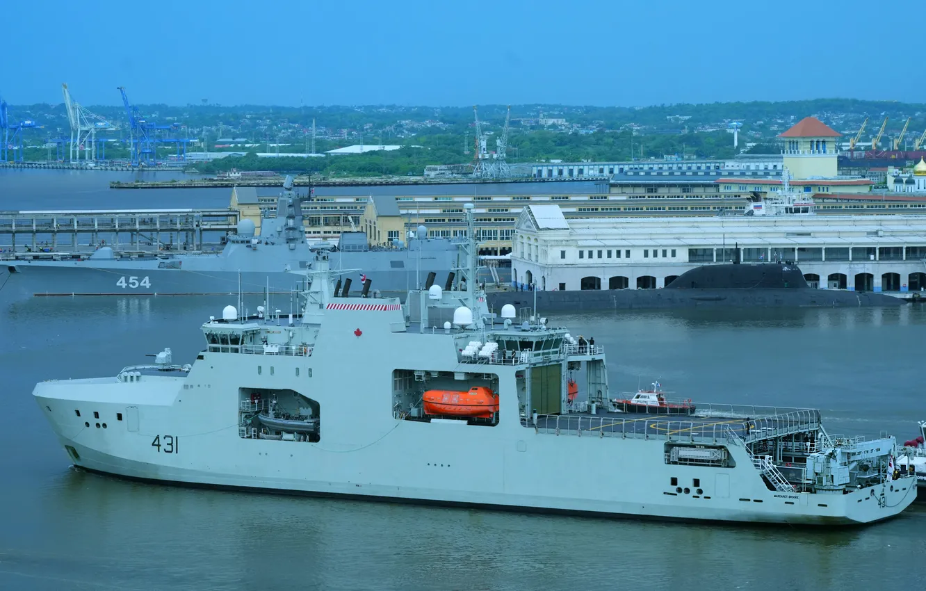 Photo wallpaper Canada, patrol ship, The Royal Navy, HMCS Margaret Brooke