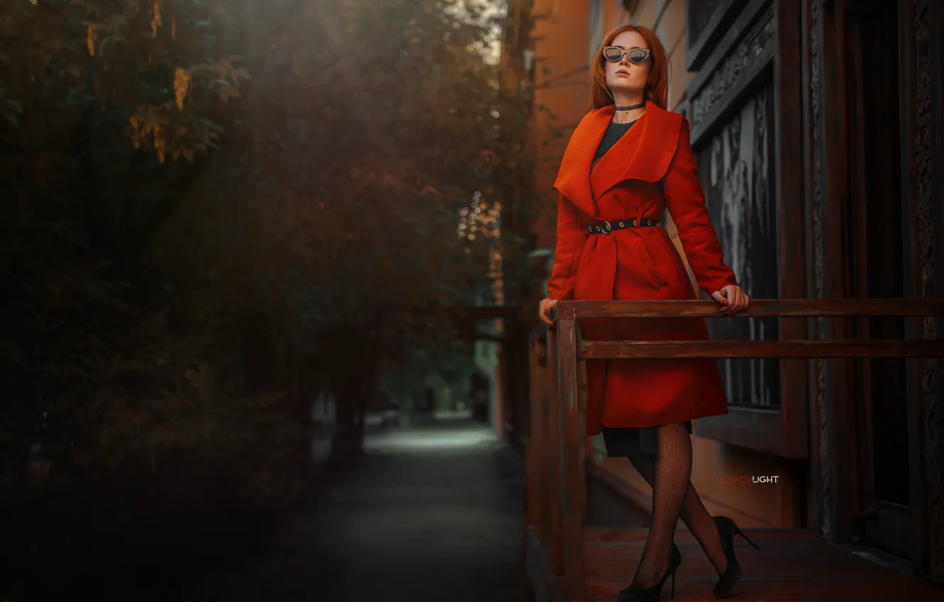 Photo wallpaper autumn, girl, pose, style, street, glasses, red, cloak
