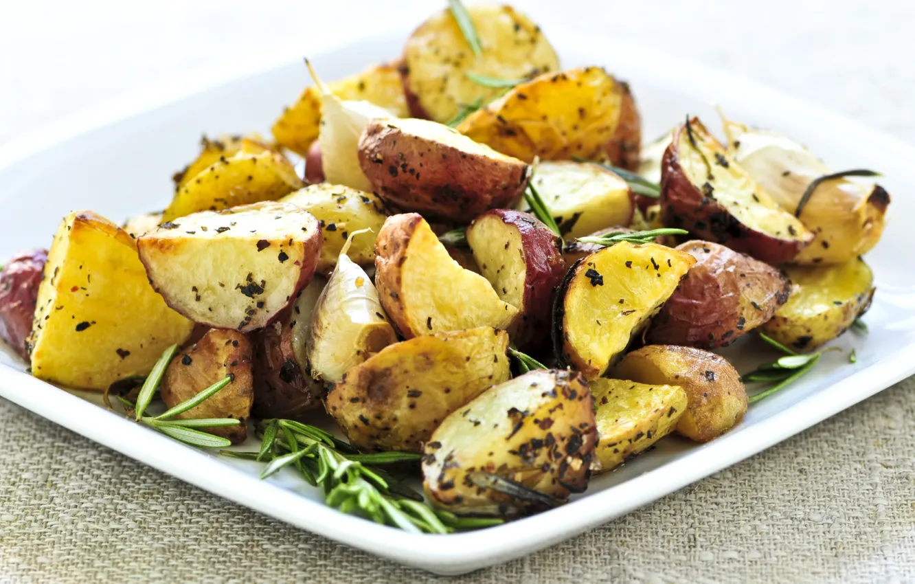 Photo wallpaper delicious, rosemary, potatoes