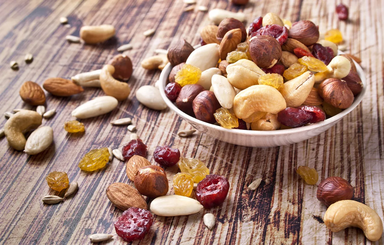 Photo wallpaper nuts, raisins, cashews