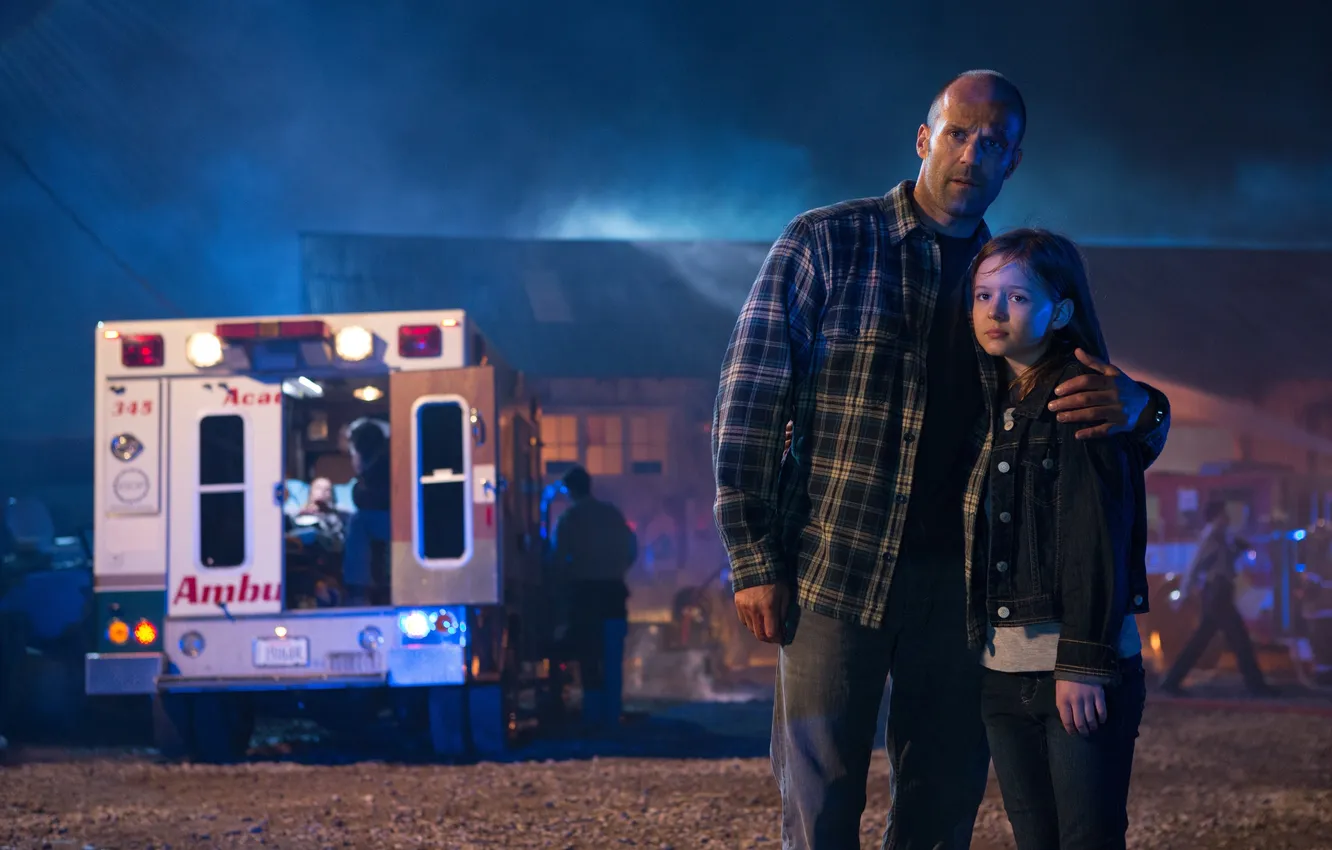 Photo wallpaper father, Homefront, Jason Statham, daughter, Jason Statham, ambulance, The last frontier, Izabela Vidovic